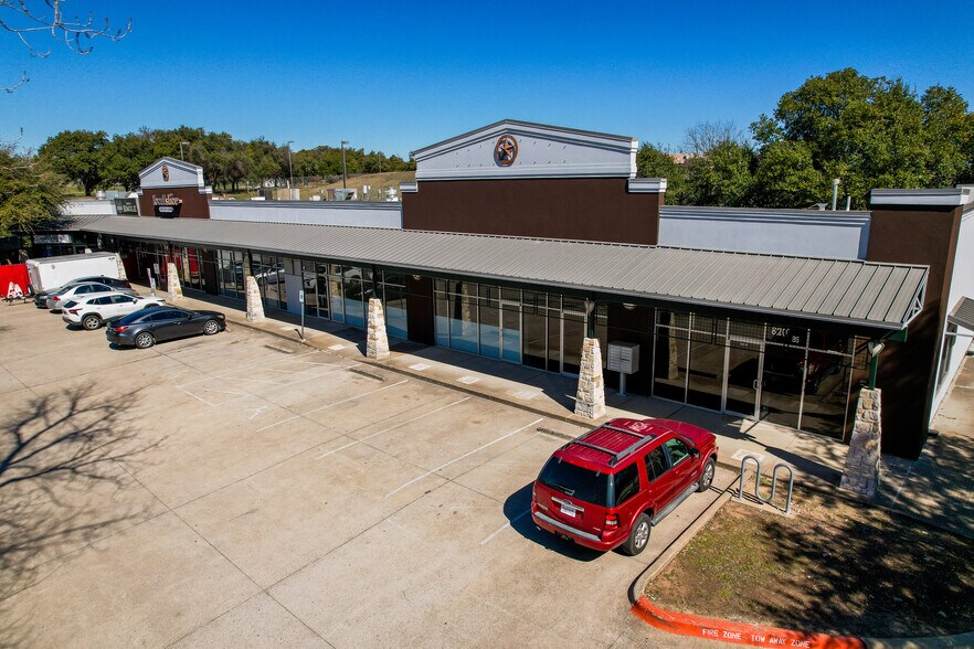 More Photos Of 8201 Cross Park Dr, Austin Unknown For Lease