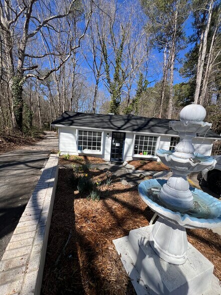 More Photos Of 216 E Memorial Dr, Dallas Storefront Retail Office For Sale