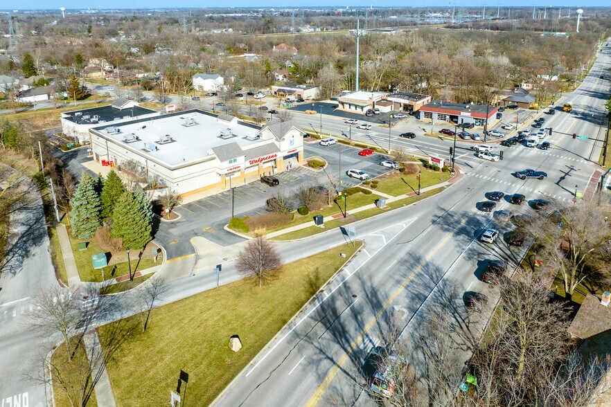 More Photos Of 840 N Main St, Glen Ellyn Drugstore For Sale