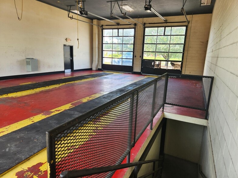 More Photos Of 2802 Regency Blvd, Augusta Auto Repair For Lease