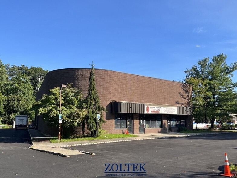 More Photos Of 153 N Kinderkamack Rd, Montvale Freestanding For Lease