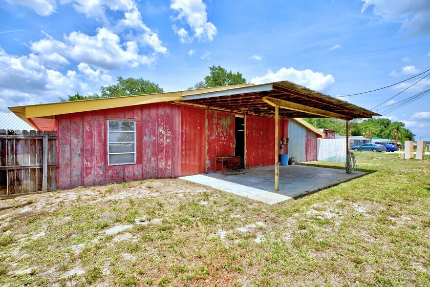 More Photos Of 2815 State Road 17 S, Avon Park Light Distribution For Sale