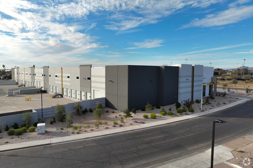 More Photos Of 2787 W Alameda Dr, Tempe Warehouse For Sale