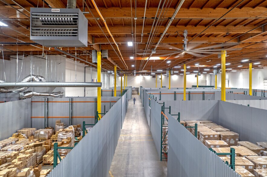 More Photos Of 850 Northlake Dr, Coppell Warehouse For Lease