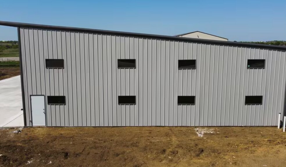 More Photos Of 8137-3 Florance Rd, Northlake Industrial For Lease