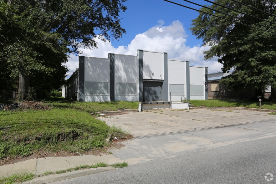 Primary Photo Of 718 N Main St, Sumter Warehouse For Lease