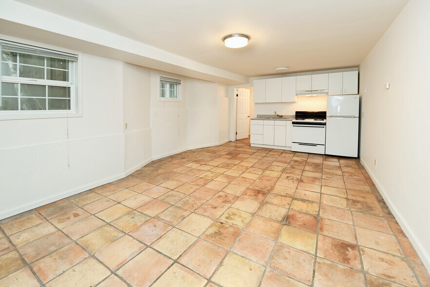 More Photos Of 534 Adams St, Albany Apartments For Sale