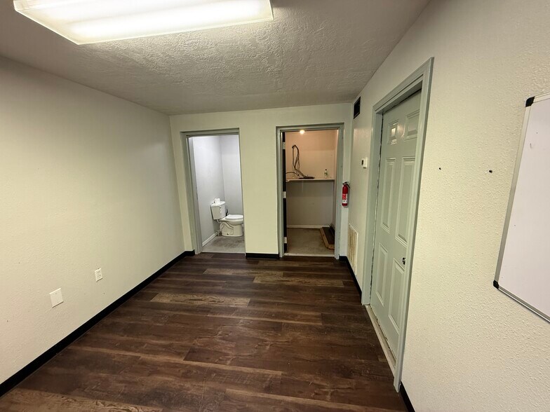 More Photos Of 23740 I-10, Vidor Industrial For Sale