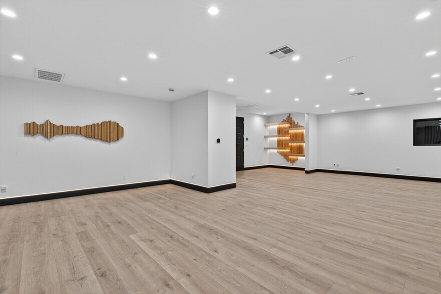 More Photos Of 703 S Main St, Burbank Food Processing For Sale