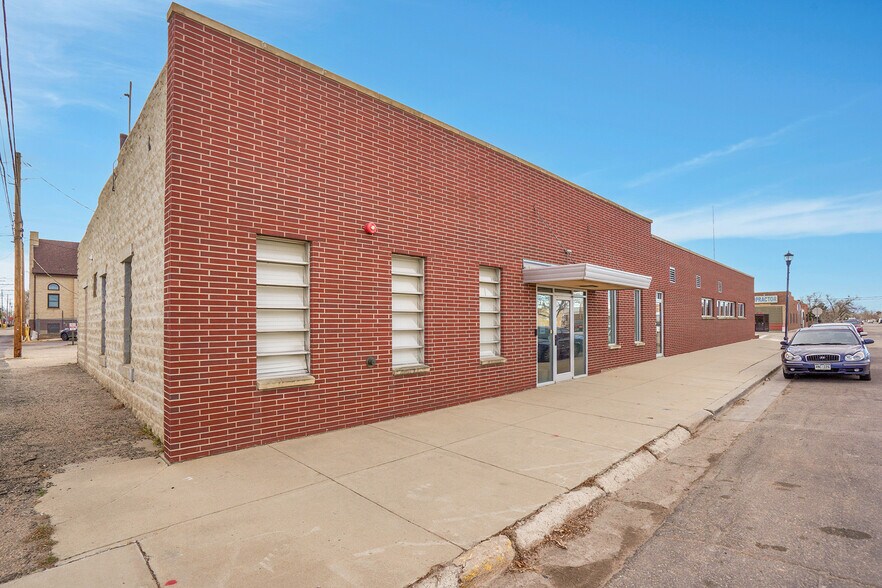 More Photos Of 330 Park Ave, Fort Lupton Office For Lease