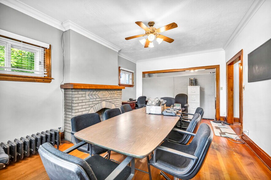 More Photos Of 881 E 222nd St, Euclid Office Residential For Sale