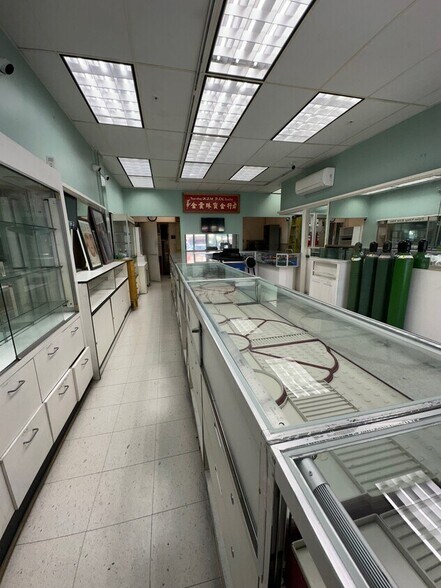 More Photos Of 390 8th St, Oakland Storefront Retail Office For Sale