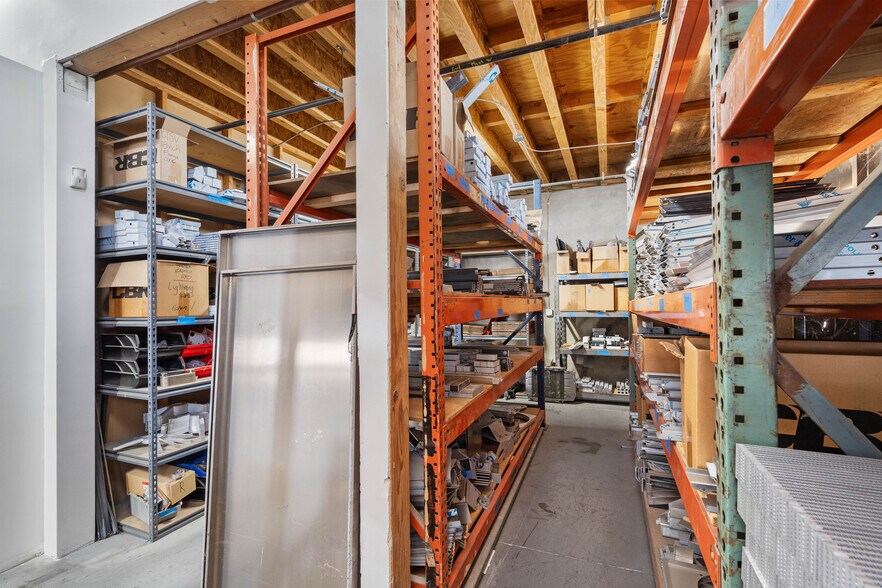 More Photos Of 31887 Corydon Rd, Lake Elsinore Warehouse For Sale
