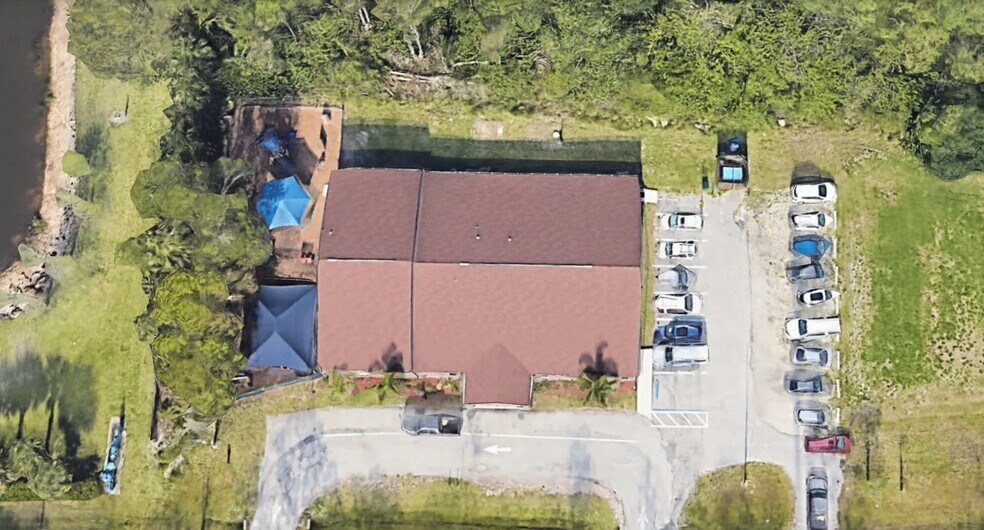 More Photos Of 13410 Shire Ln, Fort Myers Specialty For Sale