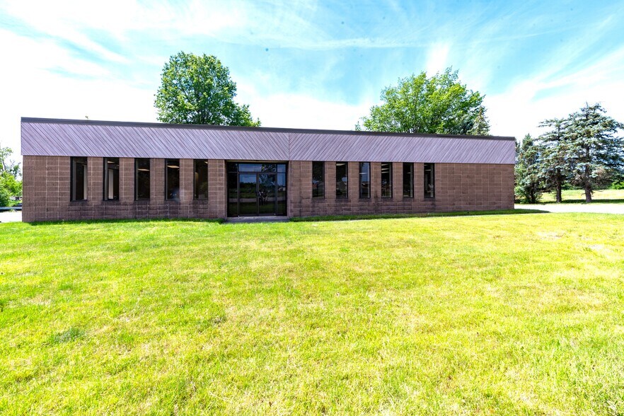 More Photos Of 5982 E Molloy Rd, Mattydale Medical For Sale