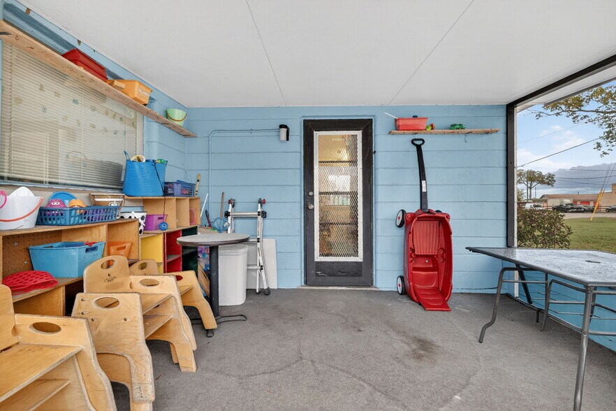 More Photos Of 4075 N County Road 19A, Mount Dora Daycare Center For Sale