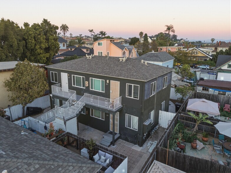 More Photos Of 215-221 20th St, San Diego Apartments For Sale