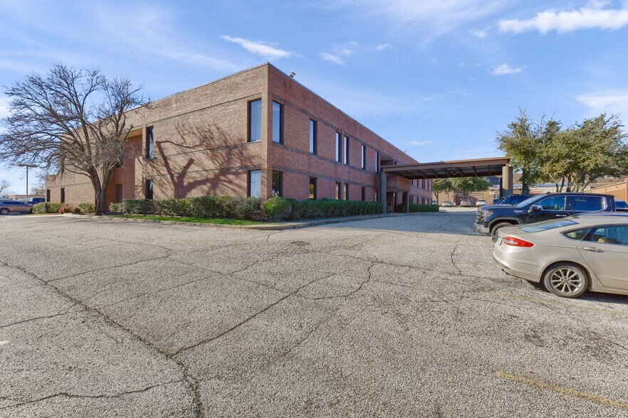 More Photos Of 425 N Highland Ave, Sherman Medical For Sale