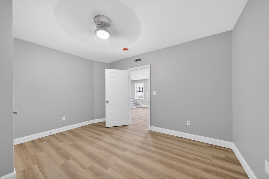 More Photos Of 165 Grant St, Fall River Apartments For Sale