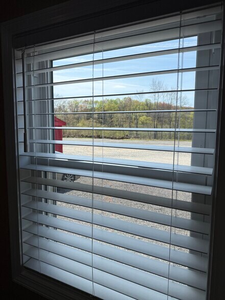 More Photos Of 4881 Pittsburgh Rd, Harrisville Light Distribution For Sale