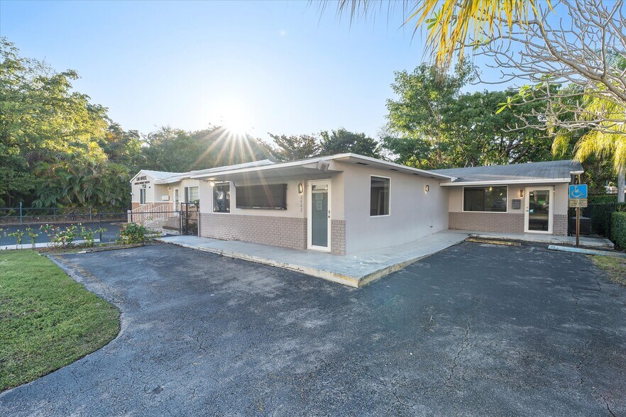 More Photos Of 2482 Secoffee Ter, Coconut Grove Medical For Lease