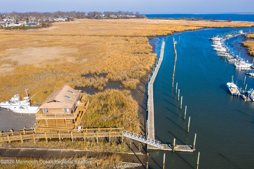 More Photos Of 520 Amboy, Keyport Marina For Sale