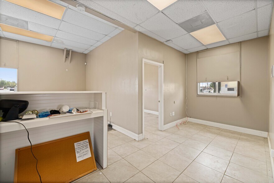 More Photos Of 307 W Avenue I, Lancaster Service For Sale