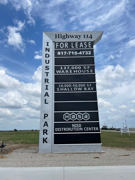 More Photos Of 167 Lion Ct, Rhome Industrial For Lease