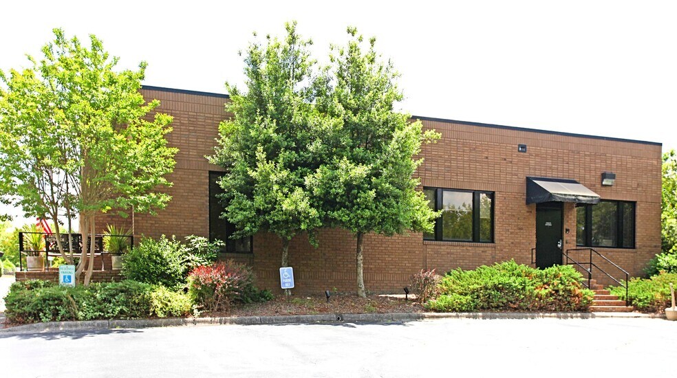 Primary Photo Of 160 Charlois Blvd, Winston-Salem Medical For Sale