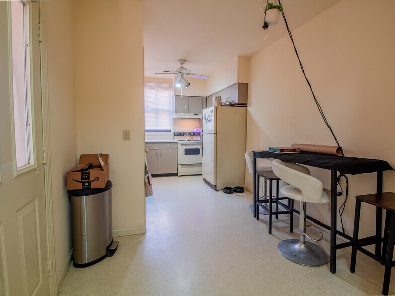 More Photos Of 1911 S 11th St, Saint Louis Apartments For Sale