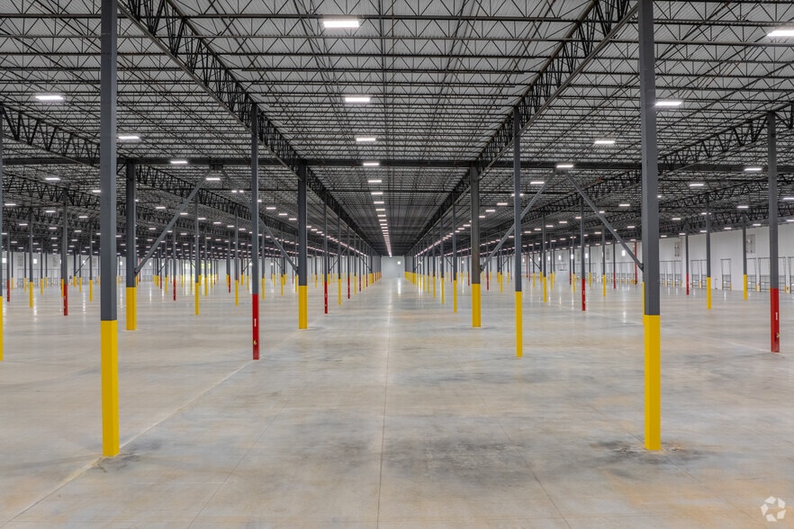 More Photos Of 350 Raco Pky, Pendergrass Unknown For Lease