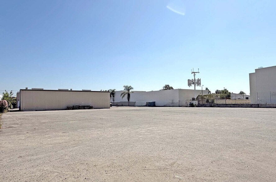 More Photos Of 6001 Obispo Ave, Long Beach Warehouse For Sale