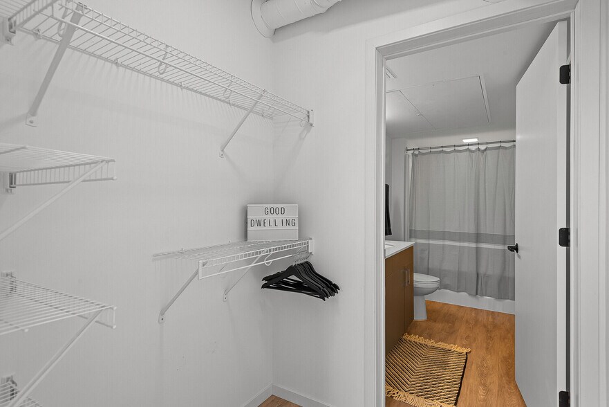 More Photos Of 2640 Nicollet Ave, Minneapolis Apartments For Sale