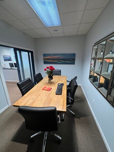 More Photos Of 819 Commercial Ave, Anacortes Office For Sale
