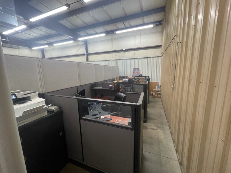 More Photos Of 128 30th St, Greeley Warehouse For Sale