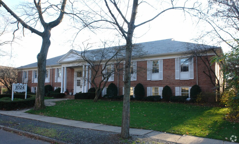 More Photos Of 1020-1030 Park Ave, Plainfield Medical For Sale