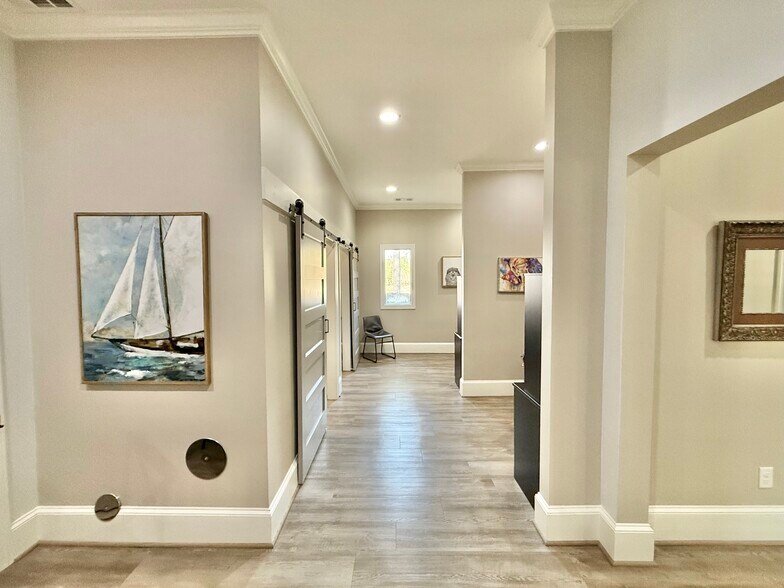 More Photos Of 204 Griffin Park Dr, Birmingham Office For Sale