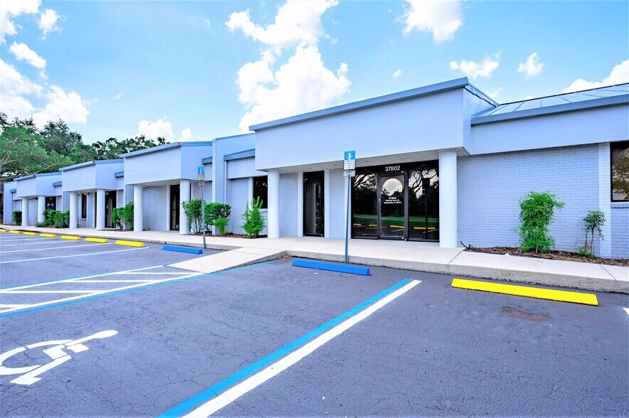 More Photos Of 37802-37814 Medical Arts Ct, Zephyrhills Medical For Lease