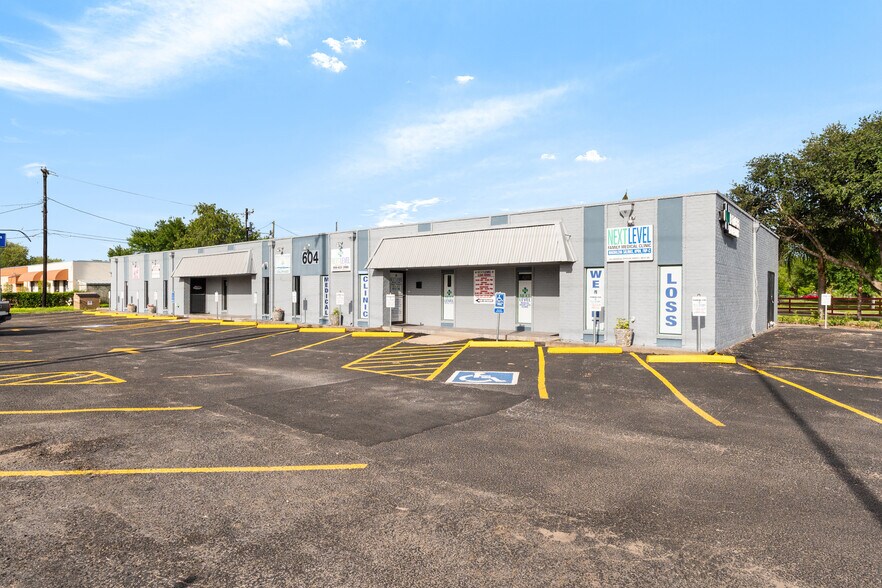 More Photos Of 604 S 77 Sunshine Strip, Harlingen Office For Sale