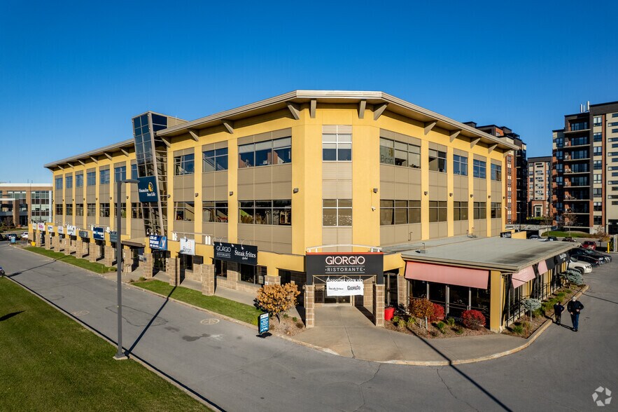 More Photos Of 950 Montée Des Pionniers, Terrebonne Medical For Lease