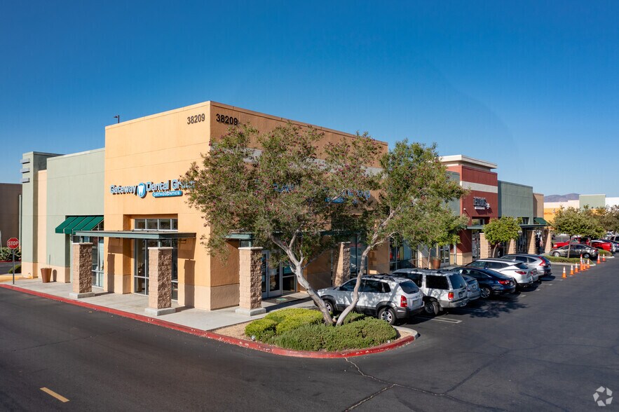 More Photos Of 38003-38215 47th St E, Palmdale Unknown For Lease