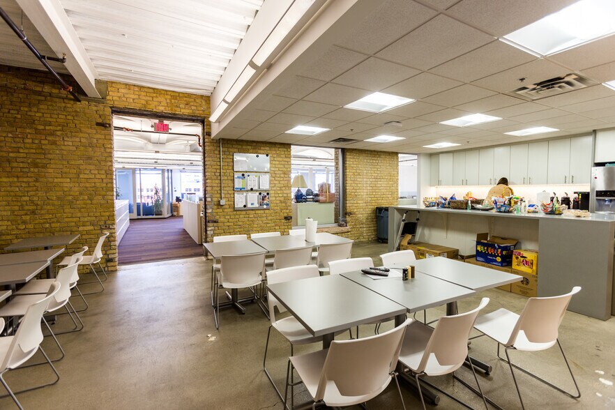 More Photos Of 10 S 5th St, Minneapolis Loft Creative Space For Lease