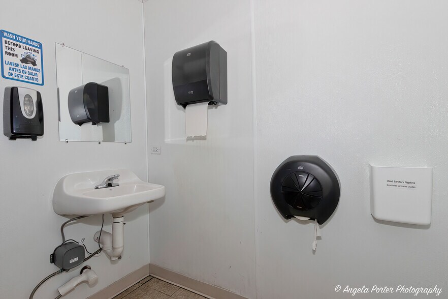 More Photos Of 947 Carney Ct, Antioch Industrial For Sale