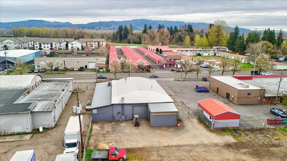 More Photos Of 890 N Main St, Independence Warehouse For Sale