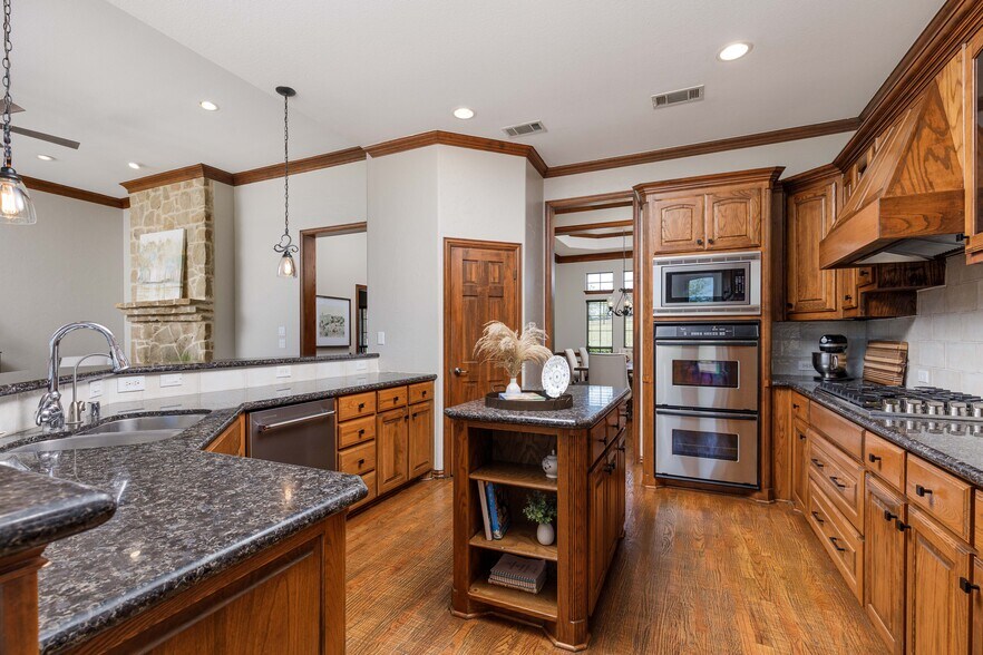 More Photos Of 11030 Wild Rose Ln, Anna Multifamily For Sale
