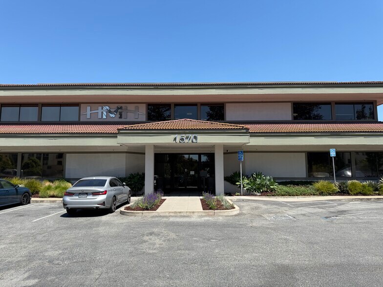 More Photos Of 1570 Oakland Rd, San Jose Research And Development For Sale