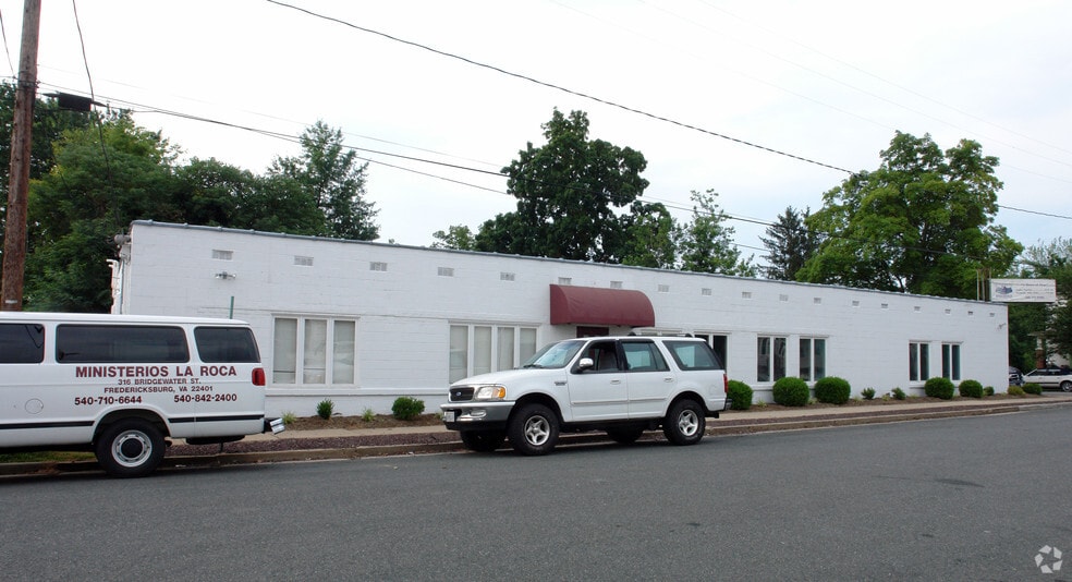 More Photos Of 316 Bridgewater St, Fredericksburg Office For Lease