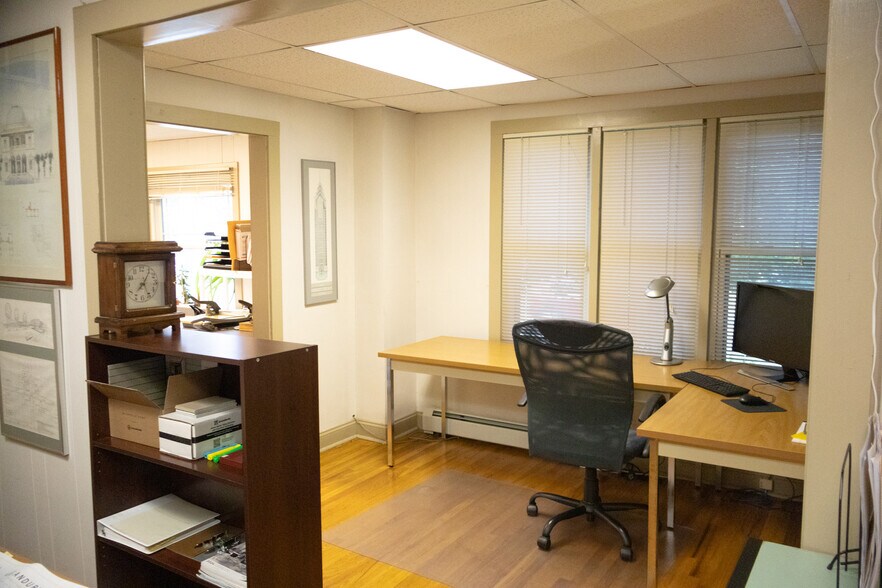 More Photos Of 523 S White Horse Pike, Audubon Office For Sale