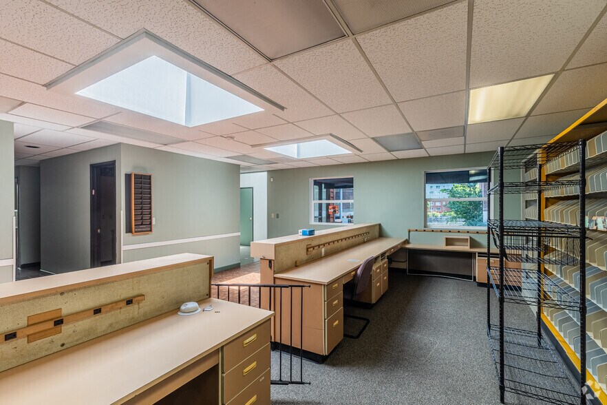 More Photos Of 1411 SW 14th Ave, Portland General Retail For Sale