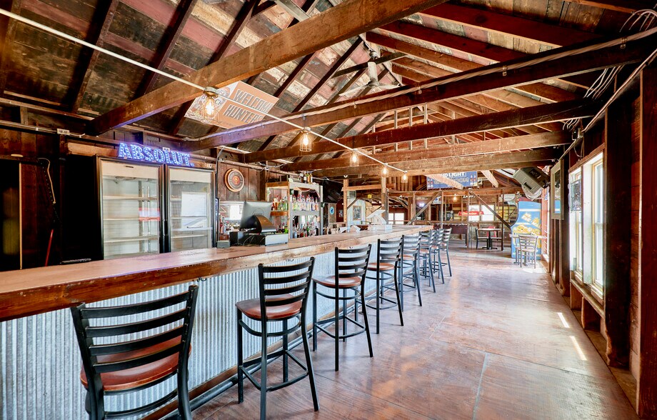 More Photos Of 113 W 5th St, Hermann Storefront Retail Office For Sale